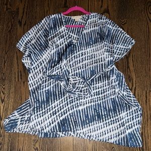 Michael Kors Flowy blouse